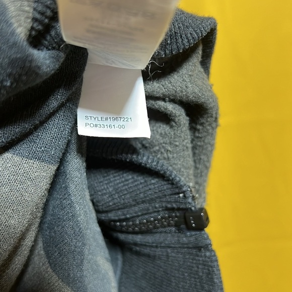 Prana camo zip up hoodie - Picture 4 of 6